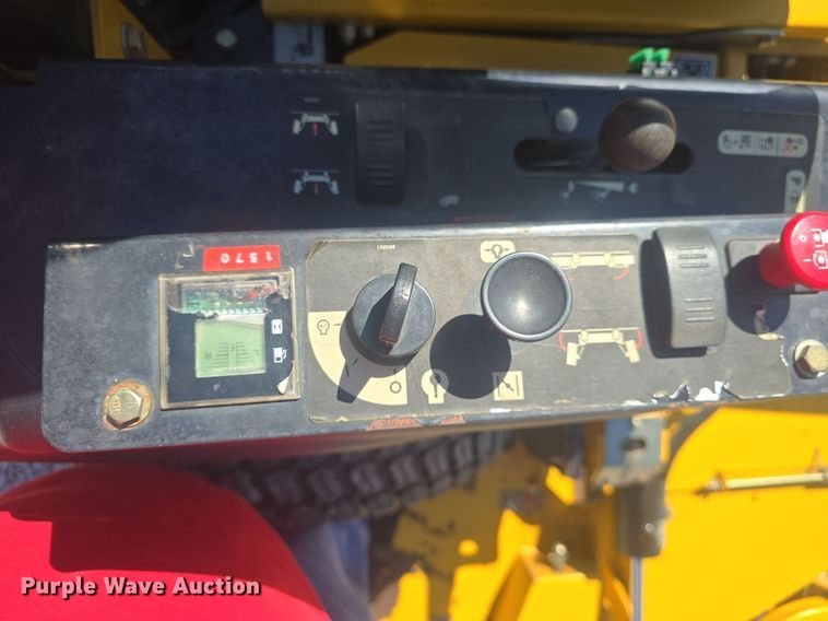 image for item EK6438 2015 Hustler Super 104 ZTR lawn mower