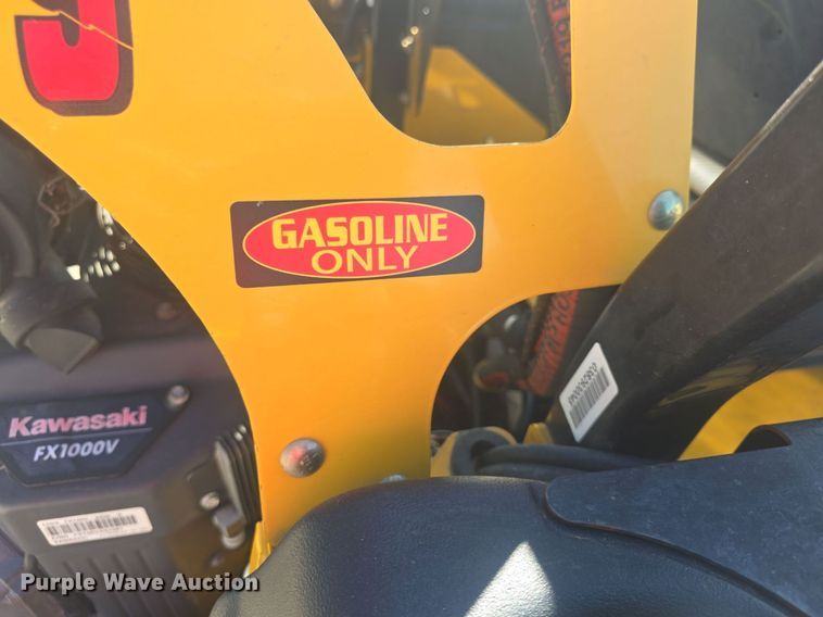 image for item EK6438 2015 Hustler Super 104 ZTR lawn mower