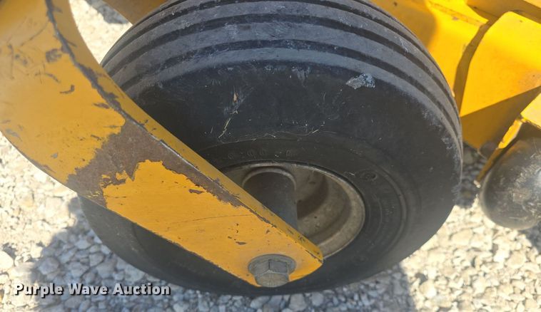 image for item EK6438 2015 Hustler Super 104 ZTR lawn mower