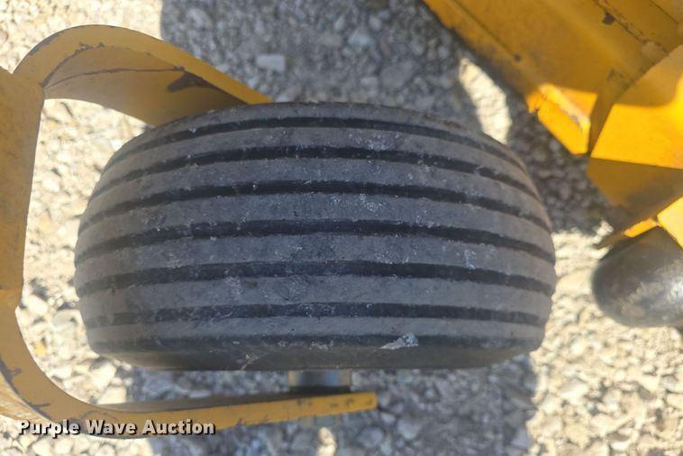 image for item EK6438 2015 Hustler Super 104 ZTR lawn mower