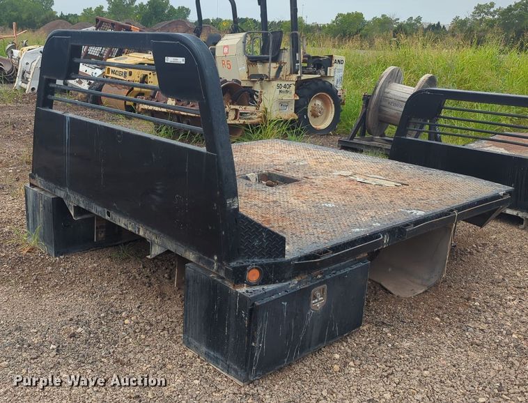 image for item EQ2064 CM flatbed pickup truck bed