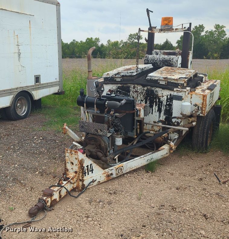 image for item EQ2071 Bearcat 250 crack sealer