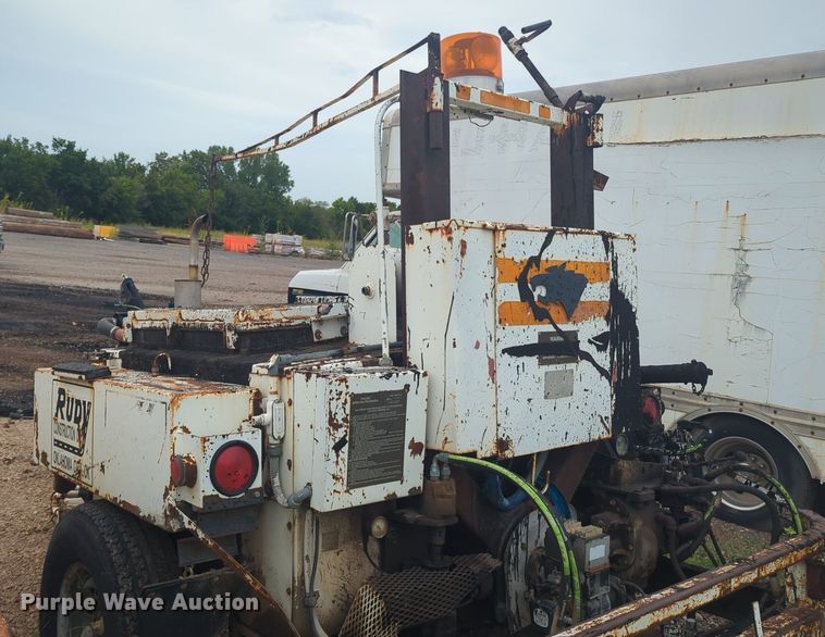 image for item EQ2071 Bearcat 250 crack sealer