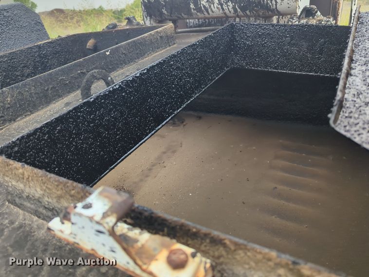 image for item EQ2071 Bearcat 250 crack sealer