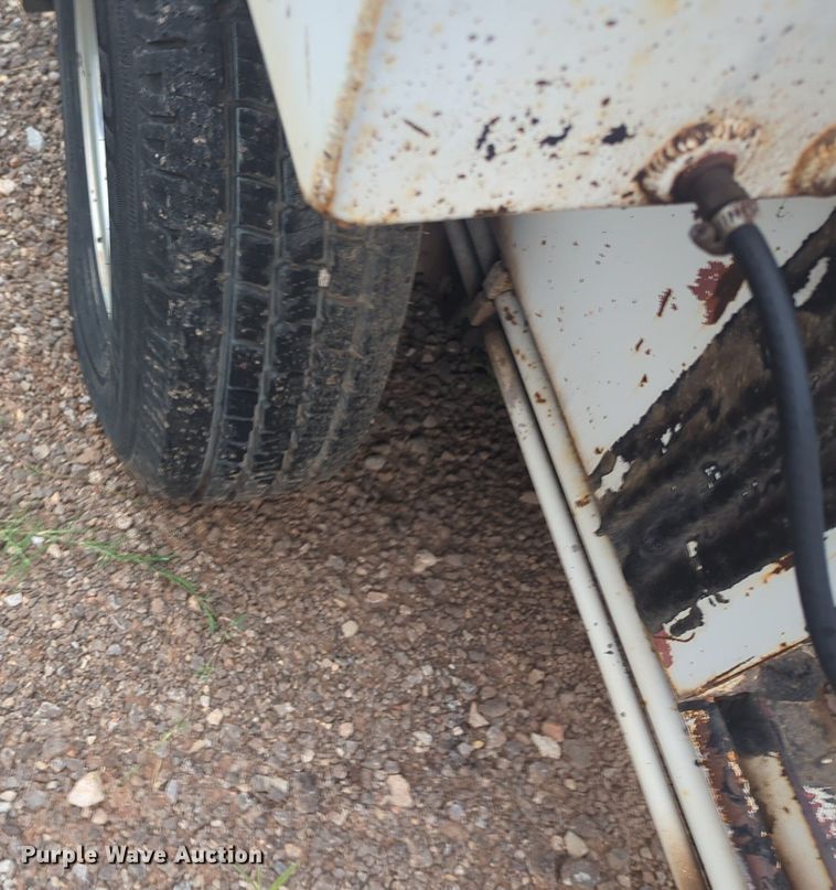 image for item EQ2071 Bearcat 250 crack sealer