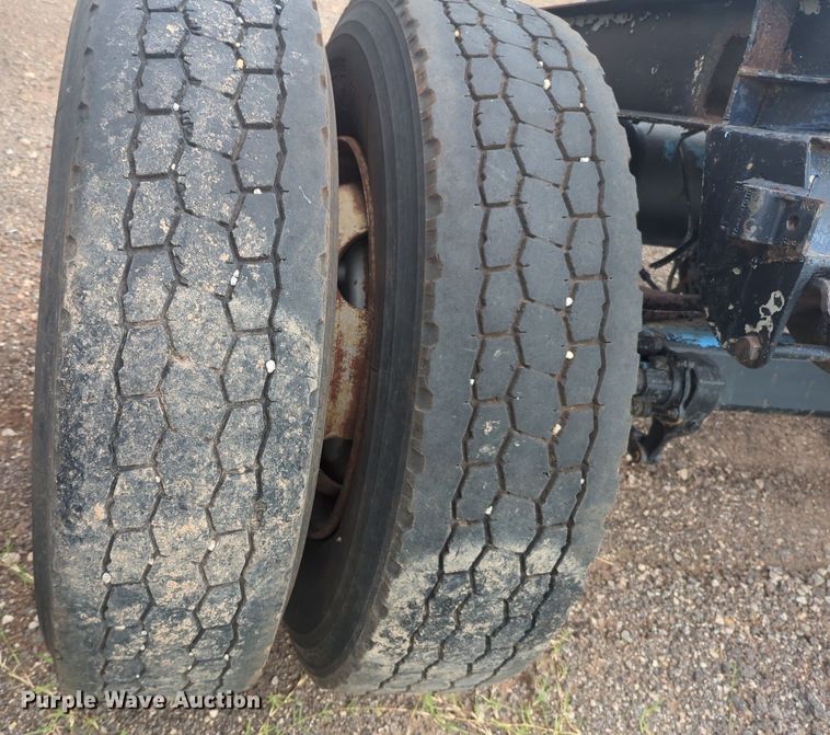 image for item EQ2074 Fruehauf  EL-W1 trailer dolly 