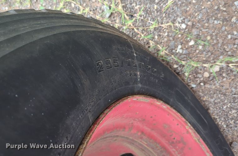 image for item EQ2074 Fruehauf  EL-W1 trailer dolly 