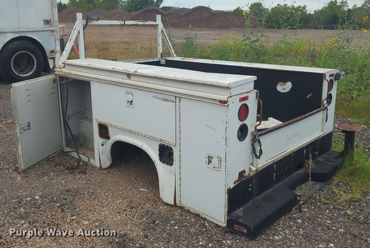 image for item EQ2075 Knapheide  696J1 utility bed