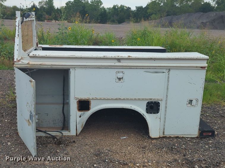 image for item EQ2075 Knapheide  696J1 utility bed