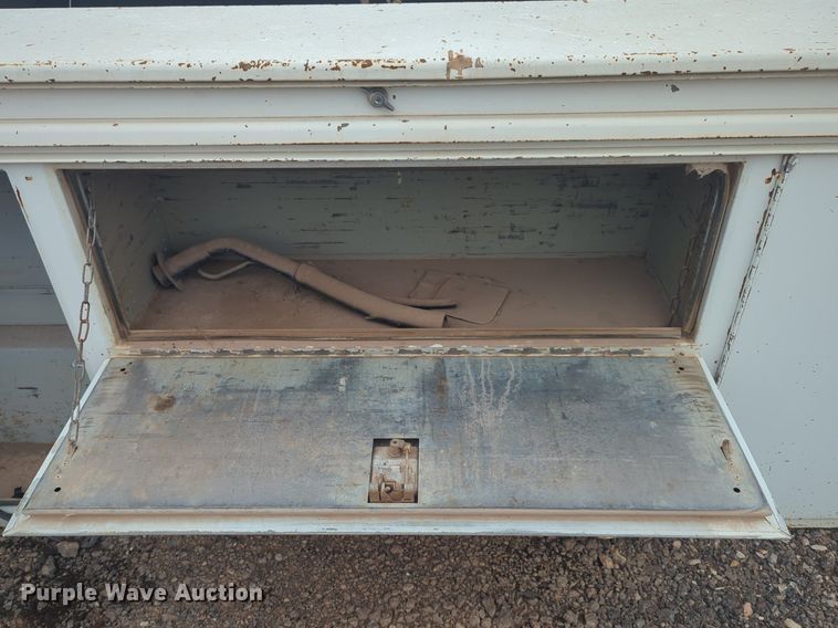 image for item EQ2075 Knapheide  696J1 utility bed