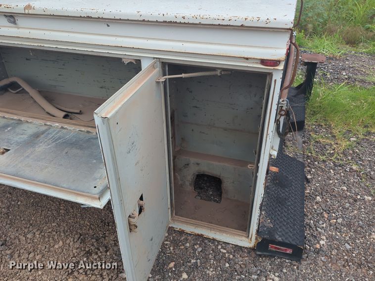 image for item EQ2075 Knapheide  696J1 utility bed