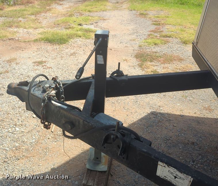 image for item EQ2083 2006 Carson trailer Racer enclosed cargo trailer