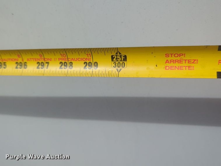 image for item EQ2083 2006 Carson trailer Racer enclosed cargo trailer