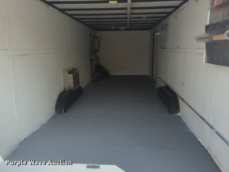 image for item EQ2083 2006 Carson trailer Racer enclosed cargo trailer