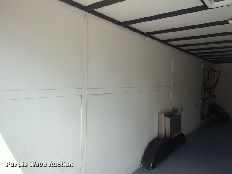 image for item EQ2083 2006 Carson trailer Racer enclosed cargo trailer