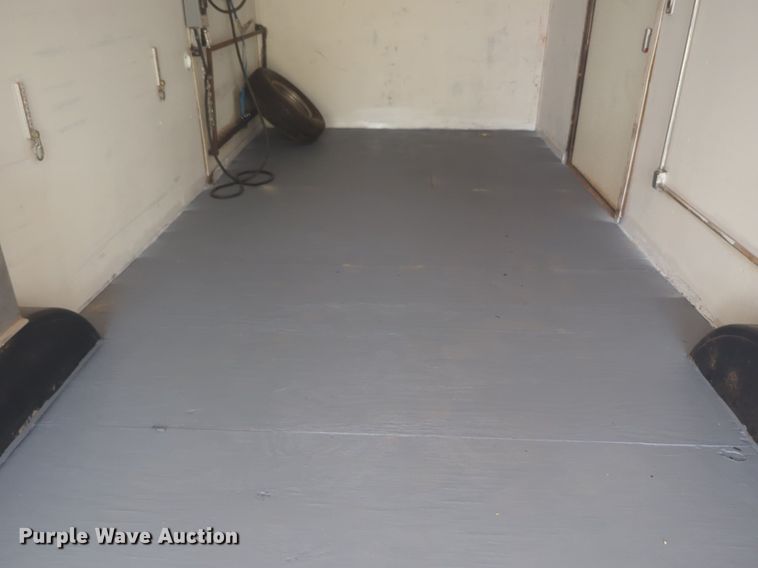 image for item EQ2083 2006 Carson trailer Racer enclosed cargo trailer