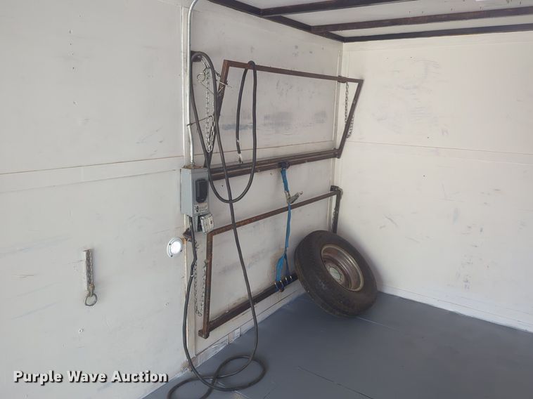image for item EQ2083 2006 Carson trailer Racer enclosed cargo trailer