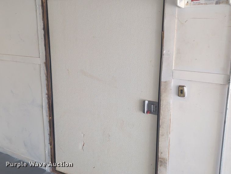 image for item EQ2083 2006 Carson trailer Racer enclosed cargo trailer