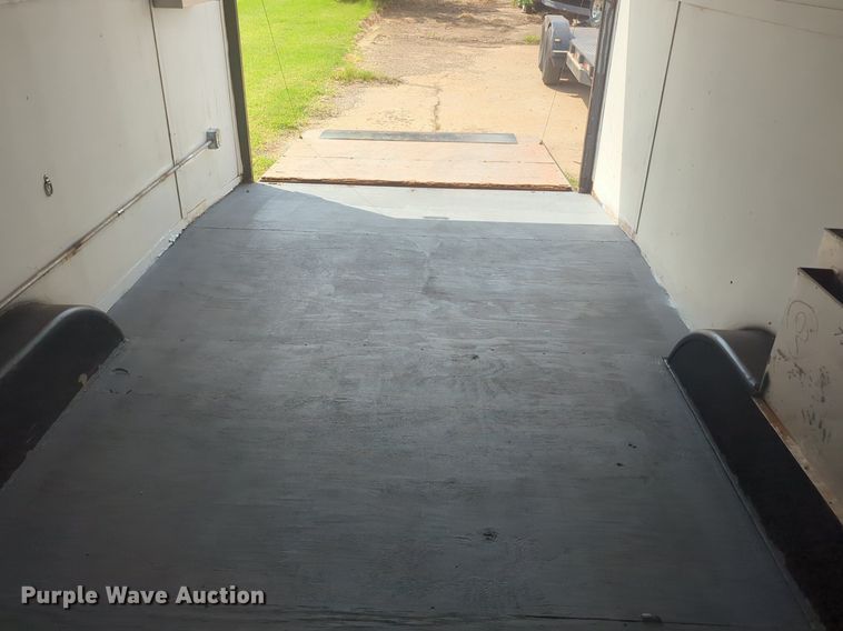 image for item EQ2083 2006 Carson trailer Racer enclosed cargo trailer