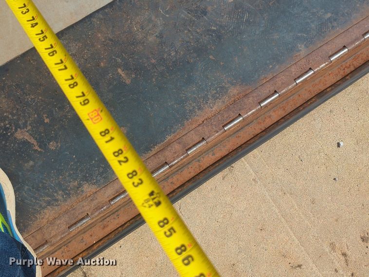 image for item EQ2083 2006 Carson trailer Racer enclosed cargo trailer