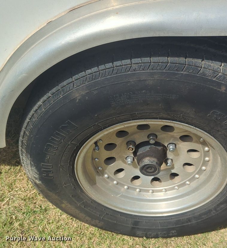 image for item EQ2083 2006 Carson trailer Racer enclosed cargo trailer