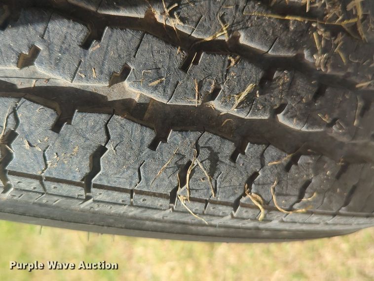 image for item EQ2083 2006 Carson trailer Racer enclosed cargo trailer