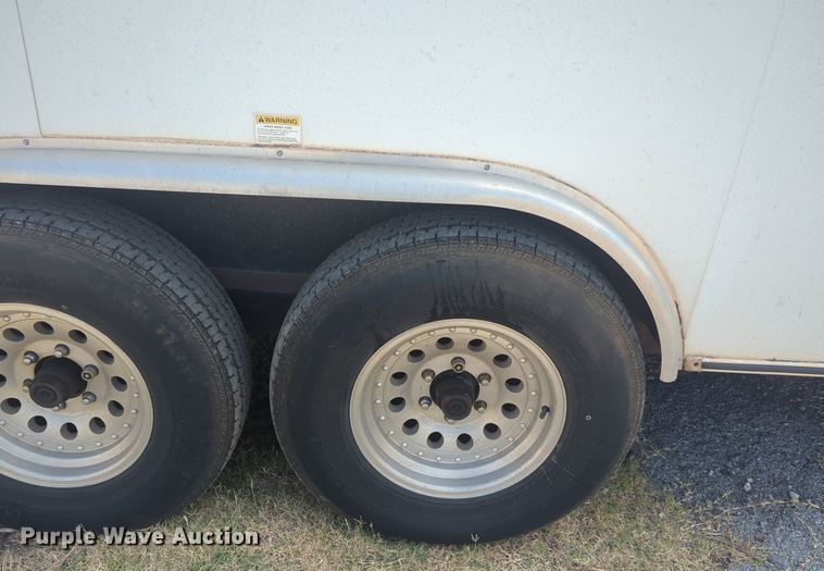 image for item EQ2083 2006 Carson trailer Racer enclosed cargo trailer