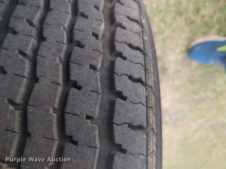 image for item EQ2083 2006 Carson trailer Racer enclosed cargo trailer