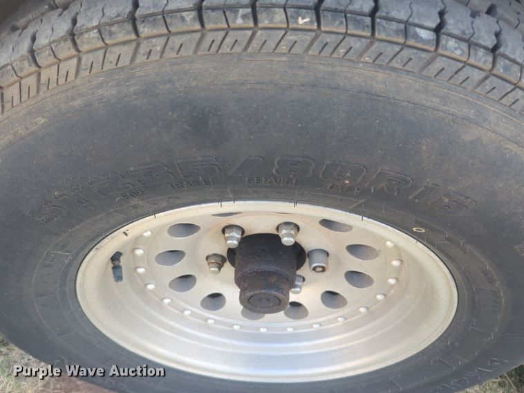 image for item EQ2083 2006 Carson trailer Racer enclosed cargo trailer