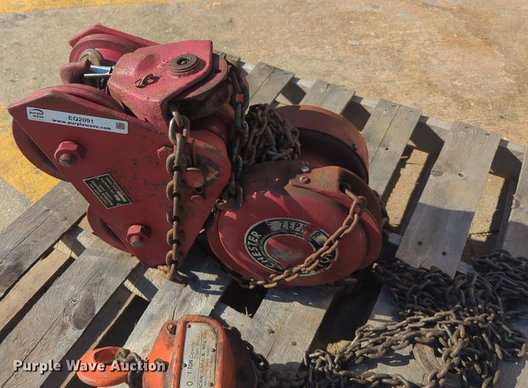 image for item EQ2091 (2) chain hoists