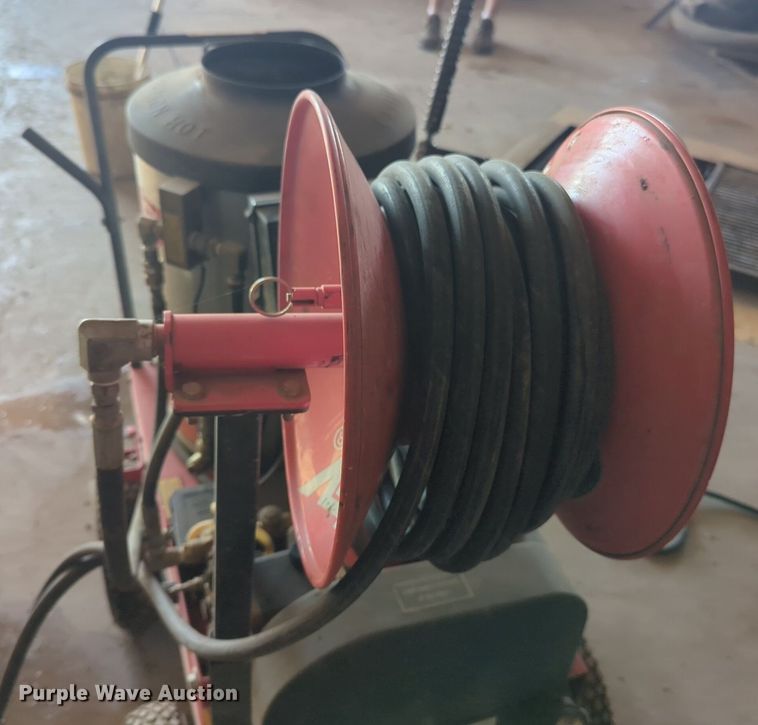 image for item EQ2092 Hotsy HC340R/L pressure washer