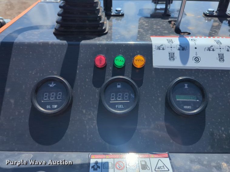 image for item EQ2140 LandHero LDH-T460 compact utility loader