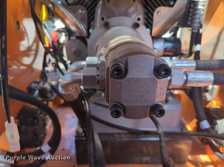 image for item EQ2140 LandHero LDH-T460 compact utility loader