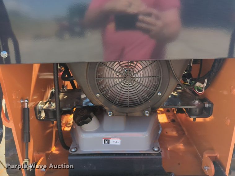 image for item EQ2140 LandHero LDH-T460 compact utility loader