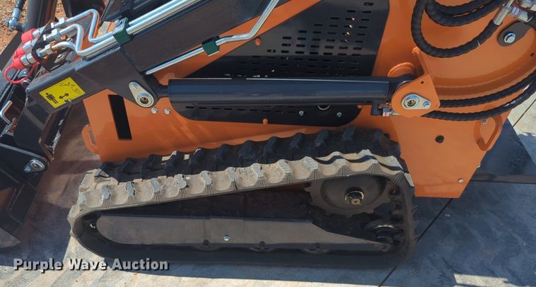 image for item EQ2140 LandHero LDH-T460 compact utility loader