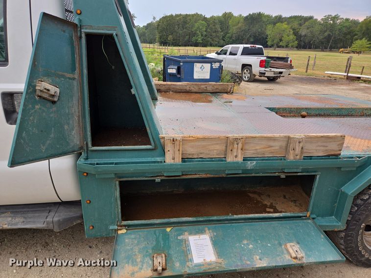 image for item EQ2501 2012 Ford F350 Super Duty XL flatbed pickup truck