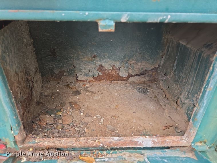 image for item EQ2501 2012 Ford F350 Super Duty XL flatbed pickup truck