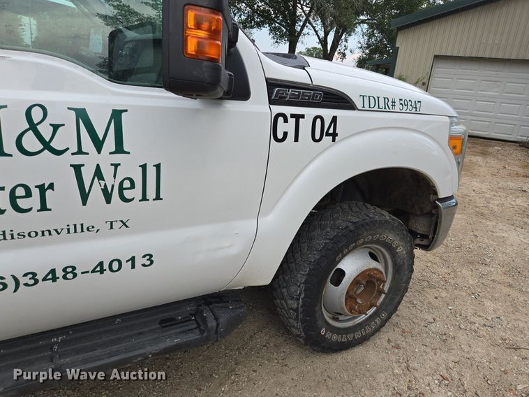 image for item EQ2501 2012 Ford F350 Super Duty XL flatbed pickup truck