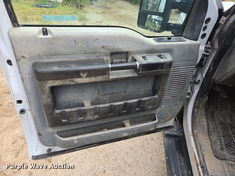 image for item EQ2501 2012 Ford F350 Super Duty XL flatbed pickup truck