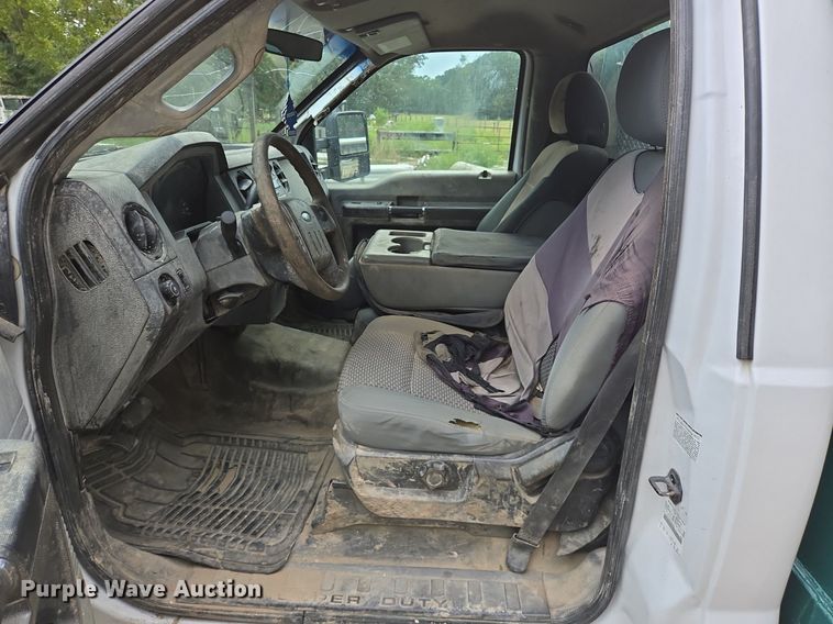 image for item EQ2501 2012 Ford F350 Super Duty XL flatbed pickup truck