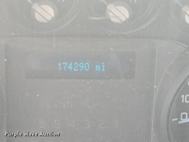 image for item EQ2501 2012 Ford F350 Super Duty XL flatbed pickup truck