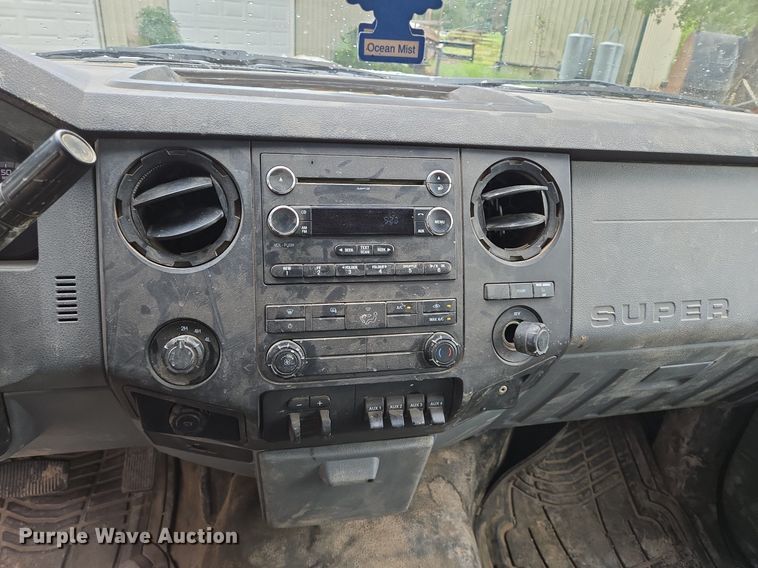 image for item EQ2501 2012 Ford F350 Super Duty XL flatbed pickup truck