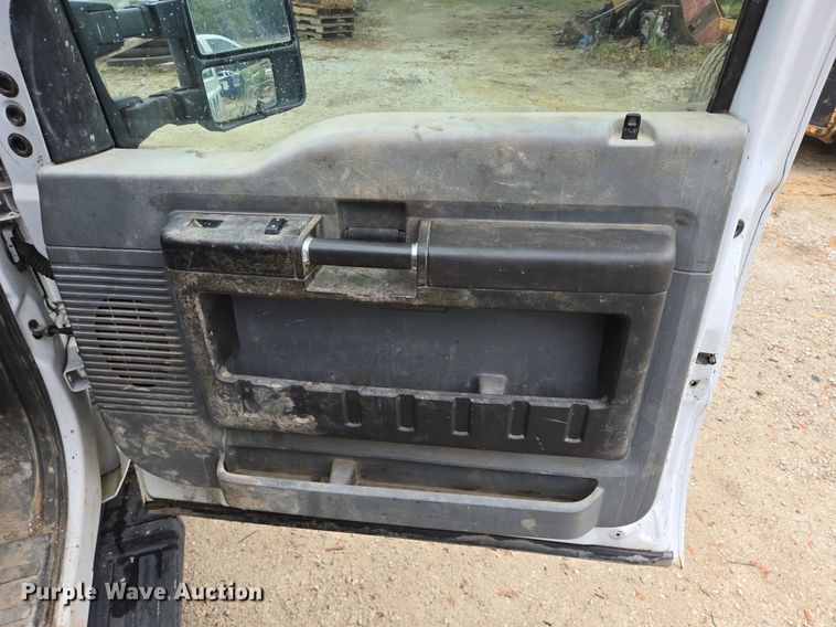 image for item EQ2501 2012 Ford F350 Super Duty XL flatbed pickup truck