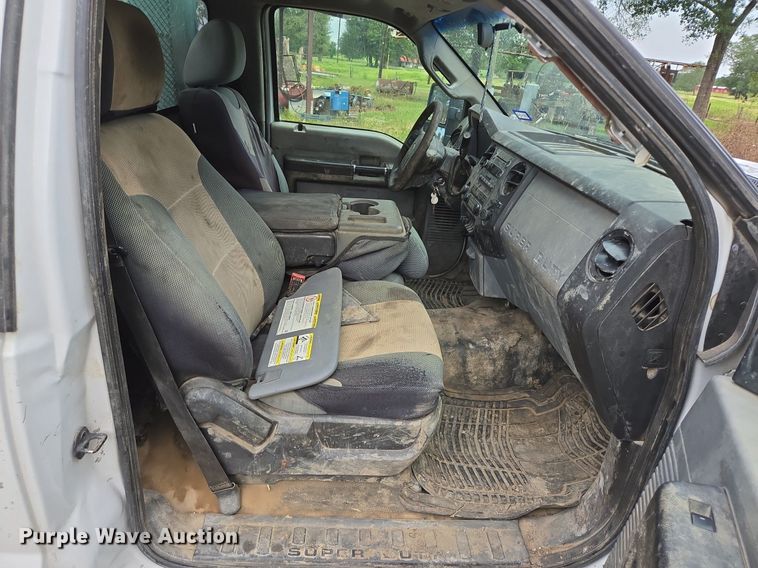 image for item EQ2501 2012 Ford F350 Super Duty XL flatbed pickup truck