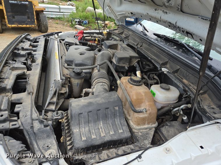 image for item EQ2501 2012 Ford F350 Super Duty XL flatbed pickup truck