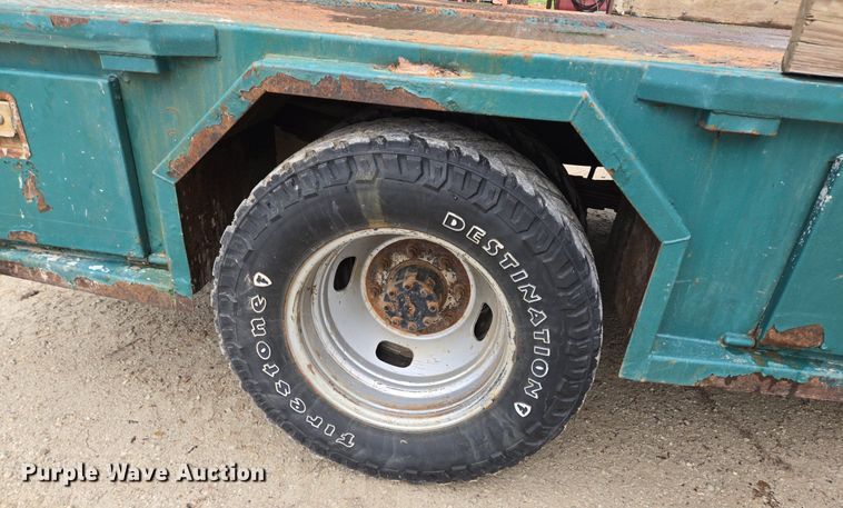 image for item EQ2501 2012 Ford F350 Super Duty XL flatbed pickup truck