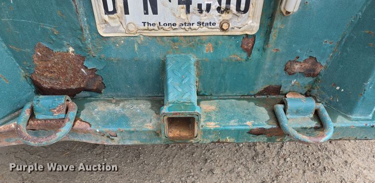 image for item EQ2503 2012 Ford F350 Super Duty XL flatbed pickup truck