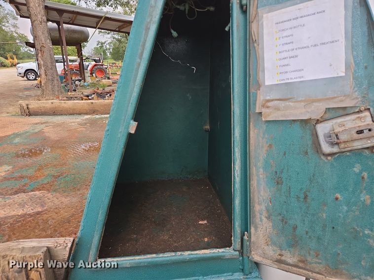 image for item EQ2503 2012 Ford F350 Super Duty XL flatbed pickup truck