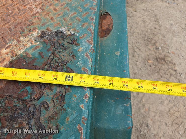 image for item EQ2503 2012 Ford F350 Super Duty XL flatbed pickup truck