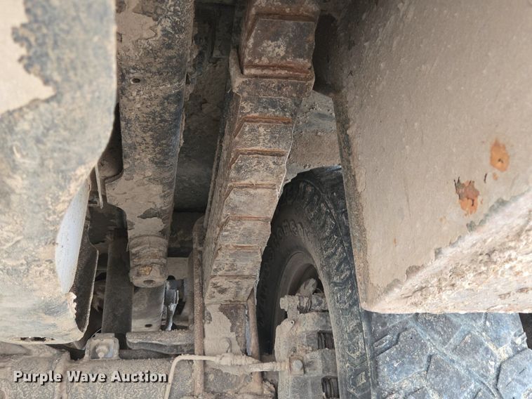 image for item EQ2503 2012 Ford F350 Super Duty XL flatbed pickup truck